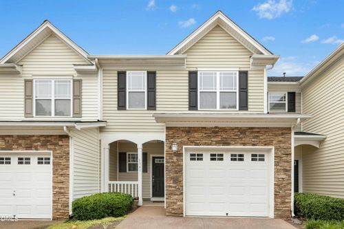5541 Nur Ln, Raleigh, NC, 27606-4048 | Card Image