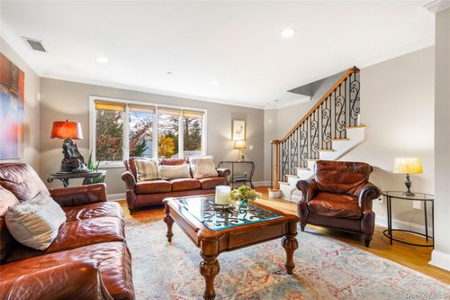 2-2 Goldwin St, Rye, NY, 10580-3802 | Card Image