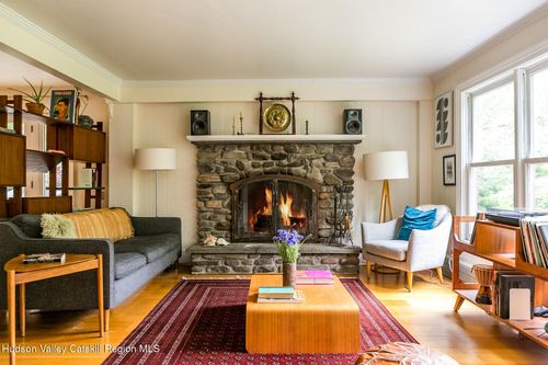 17 Cross Patch Rd, Willow, NY, 12495-5205 | Card Image