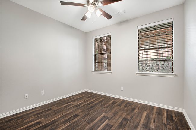 1511 Biltmore Ln, Townhouse with 3 bedrooms, 4 bathrooms and null parking in Irving TX | Image 28