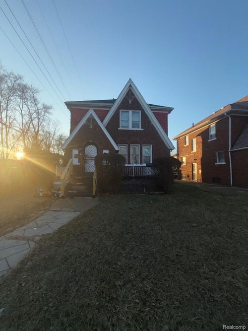 16126 Marlowe St, Detroit, MI, 48235-4038 | Card Image