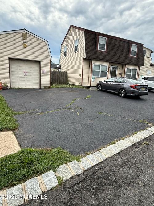 307 State Route 36, Hazlet, NJ, 07730-4115 | Card Image