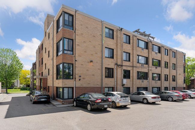 APT-302 - 1912 Dupont Ave S, Condo with 1 bedrooms, 1 bathrooms and null parking in Minneapolis MN | Image 36