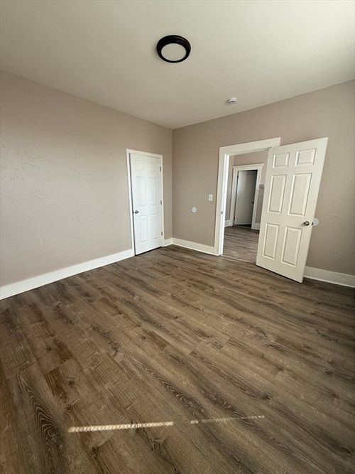 31-124 Central Ave, Lynn, MA, 01901-1013 | Card Image