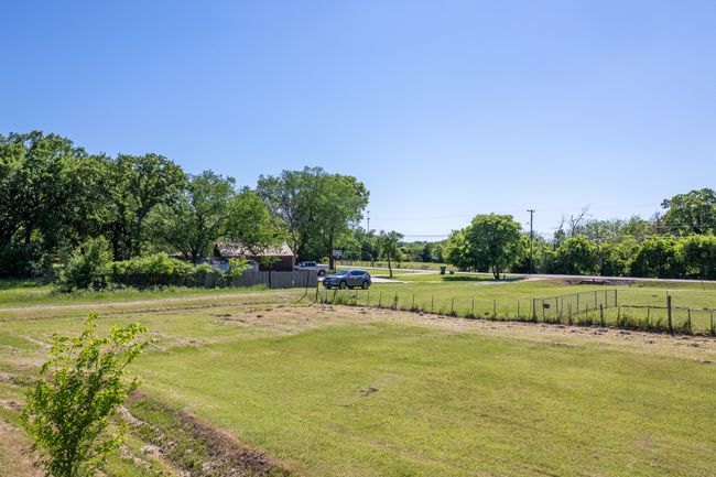 View of yard with a view of rural / pastoral area | Image 29