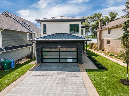 16665 Kings Fairway Ln, Grand Blanc, MI, 48439 | Card Image