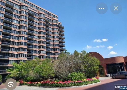 100 Carlyle, Cliffside Park, NJ, 07010 | Card Image