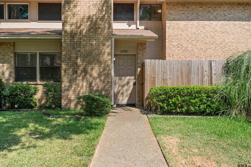 2404 Villa Ct, Tyler, TX, 75703-1946 | Card Image