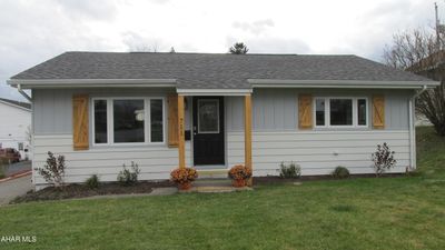 711 S 7th Street, House other with 2 bedrooms, 1 bathrooms and null parking in Altoona PA | Image 2