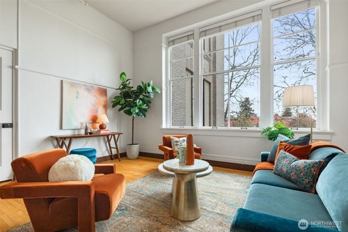 436-201 Galer St, Seattle, WA, 98109-3194 | Card Image