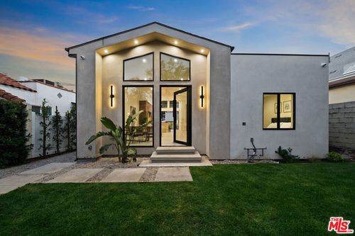 8982 Norma Pl, West Hollywood, CA, 90069-4819 | Card Image