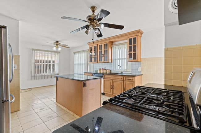 Kitchen | Image 15