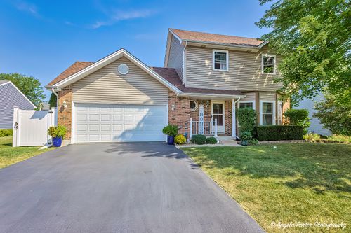 2155 N Millstone Dr, Lake Villa, IL, 60046-5936 | Card Image