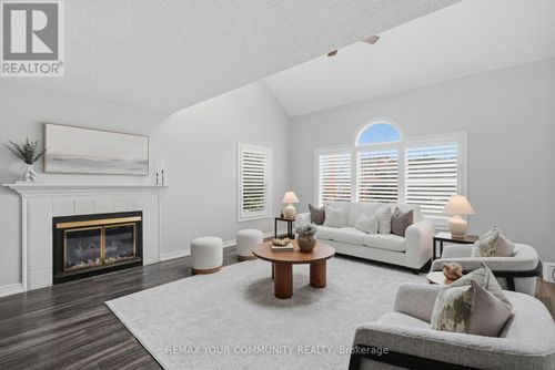 h-5-1661 Nash Rd, Courtice, ON, L1E1S8 | Card Image