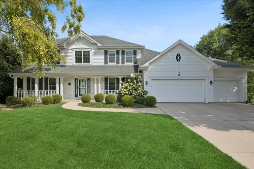 4N427 Robert Penn Warren Cv, St. Charles, IL, 60175-7772 | Card Image