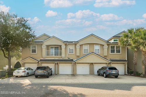 104-7064 Deer Lodge Cir, JACKSONVILLE, FL, 32256-8567 | Card Image