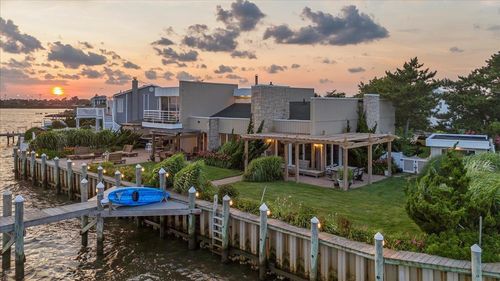 45 Shore Dr S, Copiague, NY, 11726 | Card Image