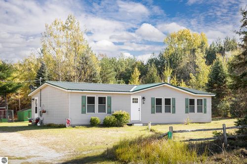 10111 S Timberlee Drive, Traverse City, MI, 49684 | Card Image