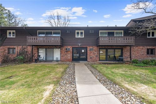 42-5711 Som Center Rd, Solon, OH, 44139-2064 | Card Image