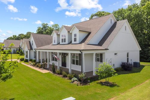 100 Grange St, Piperton, TN, 38017-1083 | Card Image
