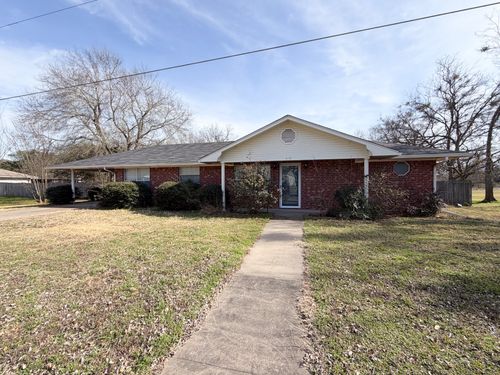 828 Park Ln, Mexia, TX, 76667-3819 | Card Image