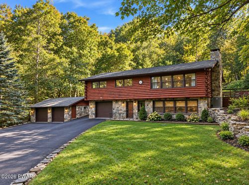 129 Briarwood Drive, Greentown, PA, 18426 | Card Image