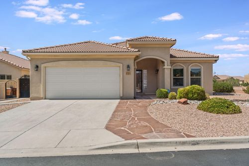 901 Golden Yarrow Trl, Bernalillo, NM, 87004-5779 | Card Image