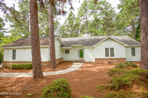 1 Maverick Pl, Pinehurst, NC, 28374-8491 | Card Image