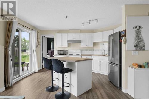 2106 Valleyview Pk Se, Calgary, AB, T2B3R6 | Card Image