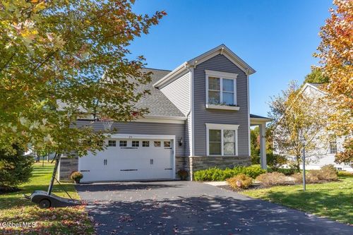 25 Cider Mill Way, Saratoga Springs, NY, 12866-5695 | Card Image