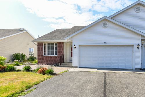 215 Westward Dr, Elkhorn, WI, 53121-1644 | Card Image