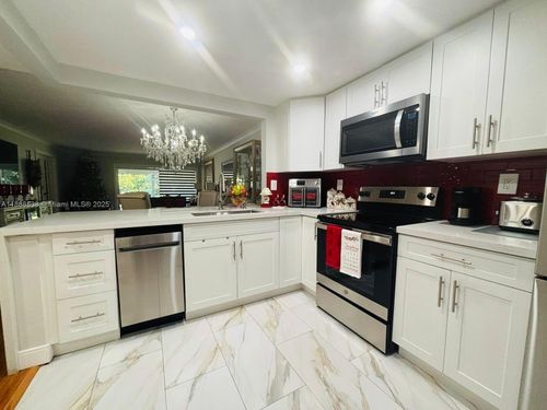 apt-201-3501 Inverrary Dr, Lauderhill, FL, 33319-5944 | Card Image