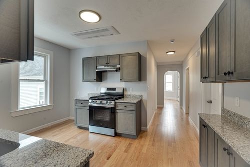 24 Dunlap St, Salem, MA, 01970-2463 | Card Image