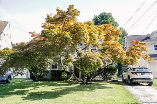 20 Riverview Ct, Ossining, NY, 10562-5912 | Card Image