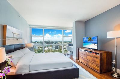 1101 - 6801 Collins Ave, Condo with 1 bedrooms, 1 bathrooms and null parking in Miami Beach FL | Image 3