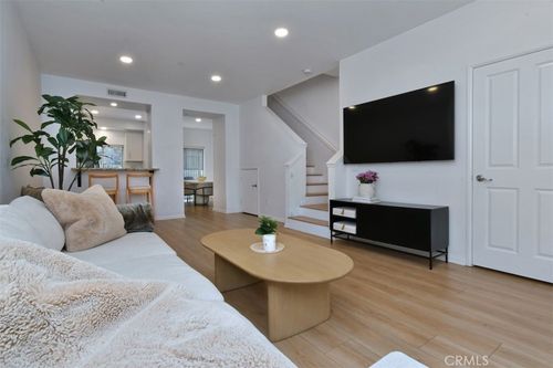 3-10918 Morrison St, North Hollywood, CA, 91601-5161 | Card Image