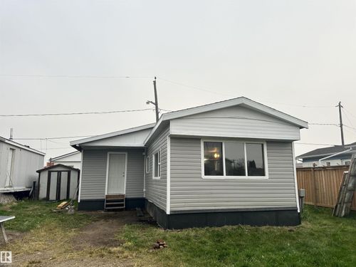 22-10808 101 St, Westlock, AB, T7P1H4 | Card Image