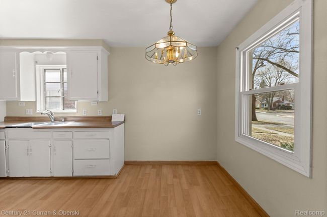 855 John Daly St, House other with 3 bedrooms, 1 bathrooms and null parking in Inkster MI | Image 5