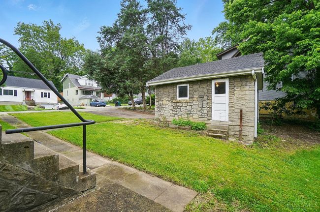 3933 Vine St, House other with 2 bedrooms, 2 bathrooms and null parking in Cincinnati OH | Image 33