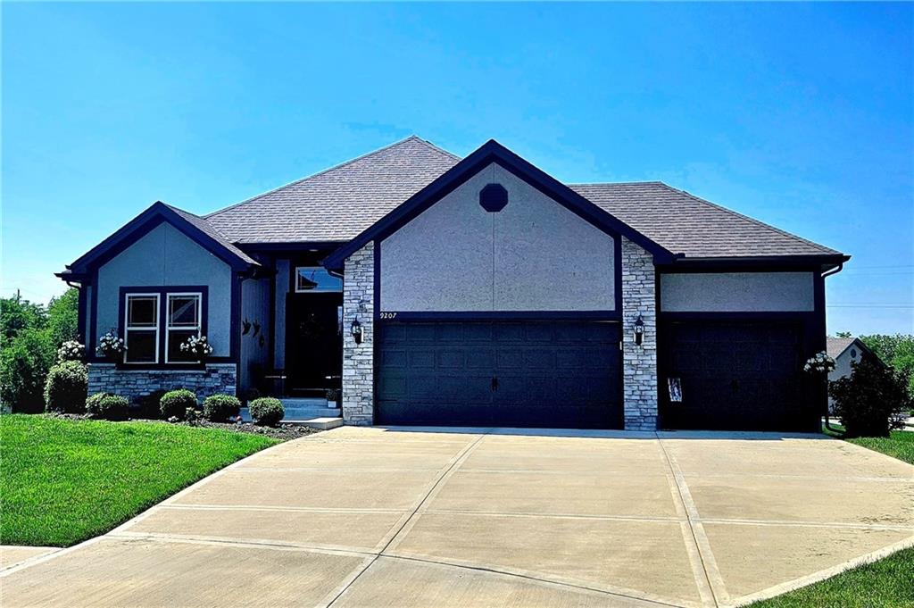 93rd Ct, Kansas City, MO 64157