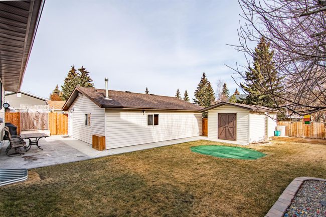 8 Broughton Cres, House detached with 4 bedrooms, 2 bathrooms and 4 parking in Red Deer AB | Image 6