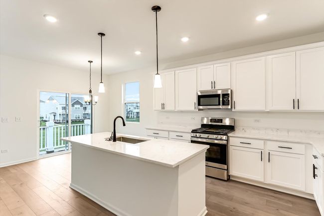 271 Kingsport Dr, Townhouse with 3 bedrooms, 3 bathrooms and 2 parking in South Elgin IL | Image 12