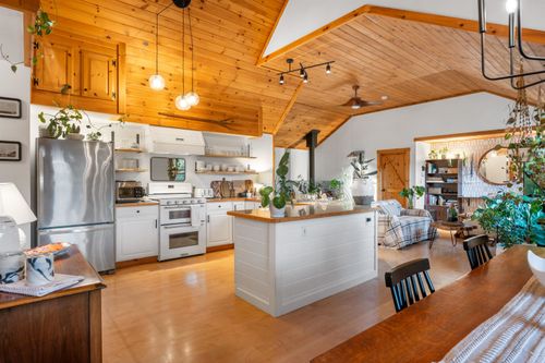 3 Colburn Rd, Colebrook, NH, 03576-3900 | Card Image