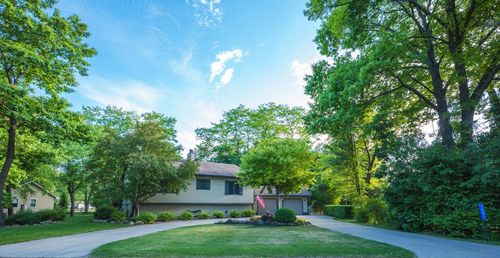 1081 N Eastwood Dr, Silver Lake, WI, 53170-1633 | Card Image