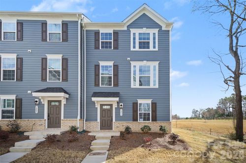1211 May Apple Dr, Matthews, NC, 28104-1138 | Card Image