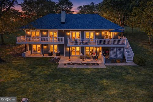 250 Meadow Ridge Dr, SHEPHERDSTOWN, WV, 25443-4039 | Card Image