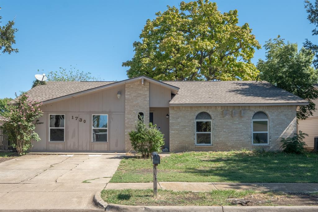 Dell Oak Dr, Garland, TX 75040