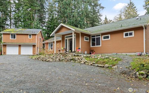 2013 Goss Ridge Rd, Freeland, WA, 98249-9490 | Card Image