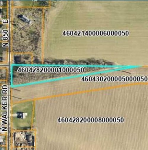 8011 N N Walker Road N, New Carlisle, IN, 46552 | Card Image