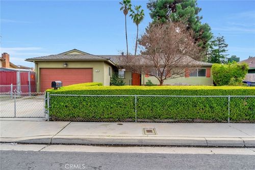 1606 Barstow Ave, Clovis, CA, 93611-2006 | Card Image